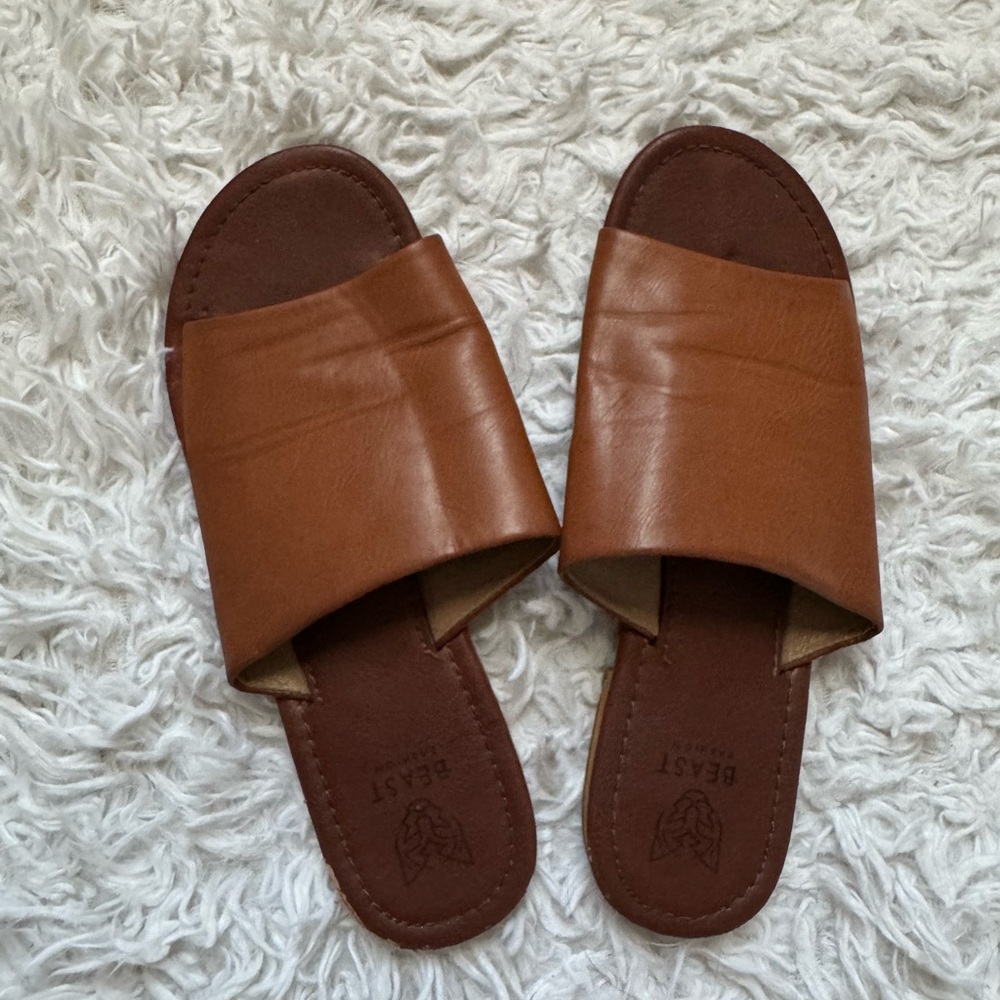 Brown beast fashion slides